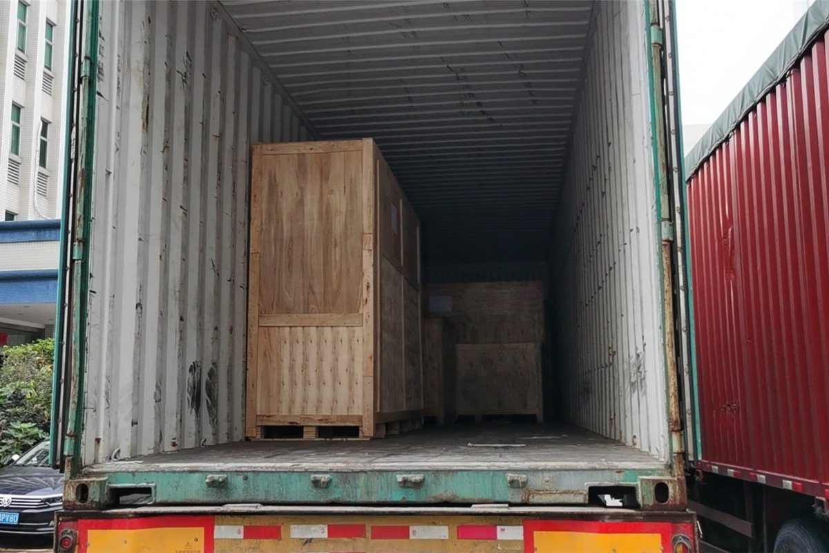 Container loading for machinery shipment