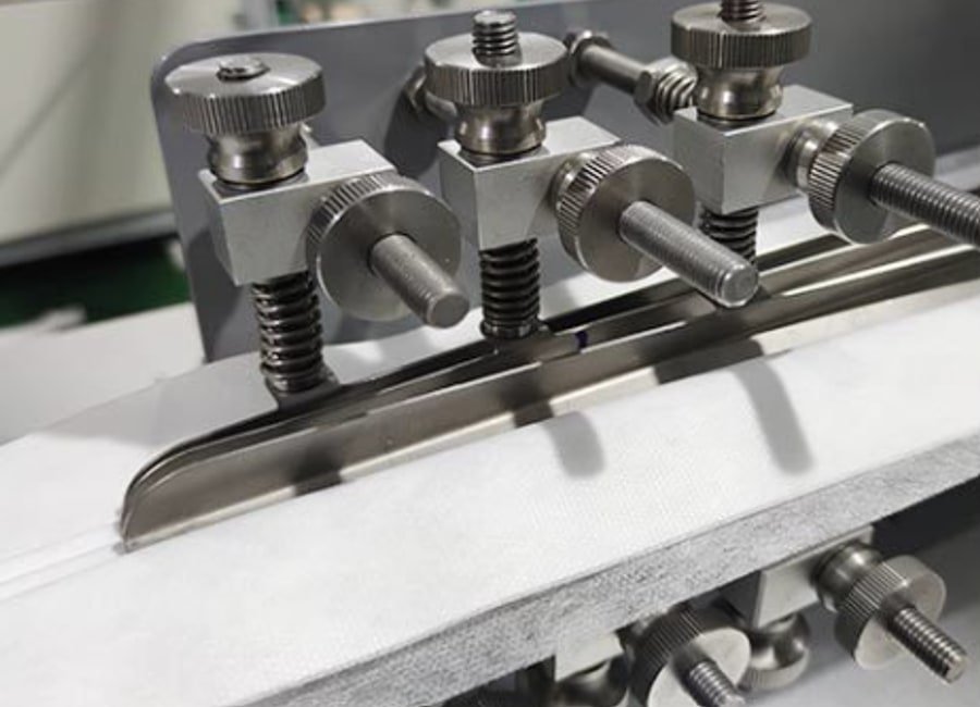 Automatic mask making machine working area inspection