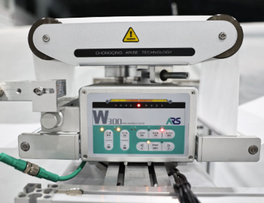 LA840 folding mask machine detail 7