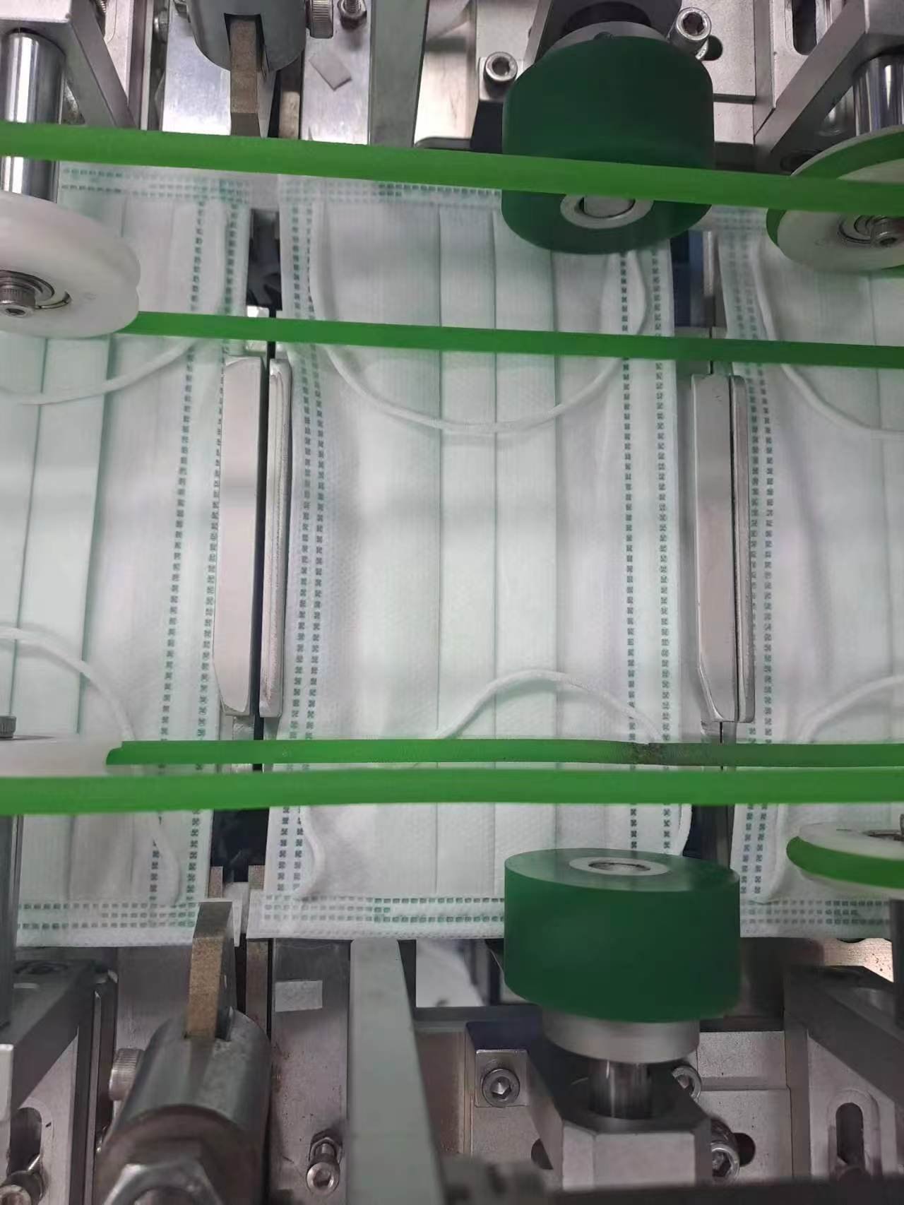 LA882 automatic inner ear loop mask machine detail 4