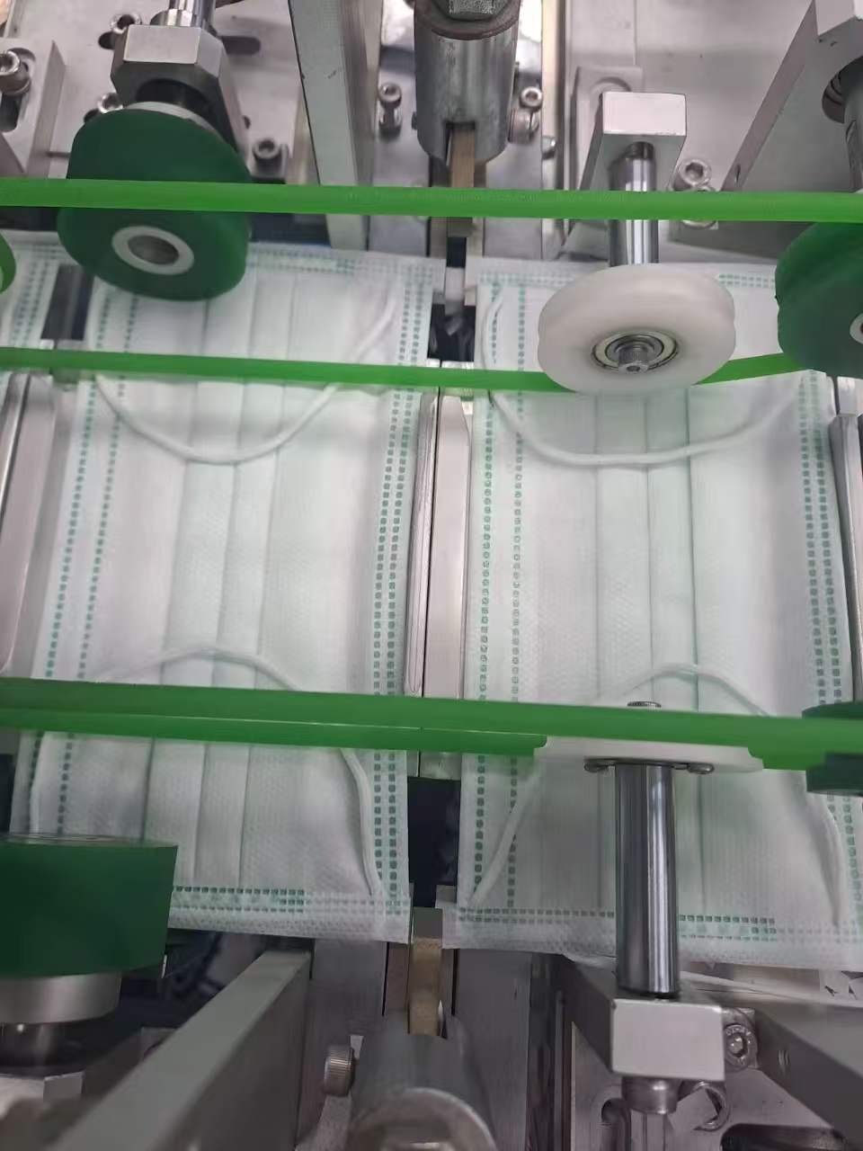 LA882 automatic inner ear loop mask machine detail 5